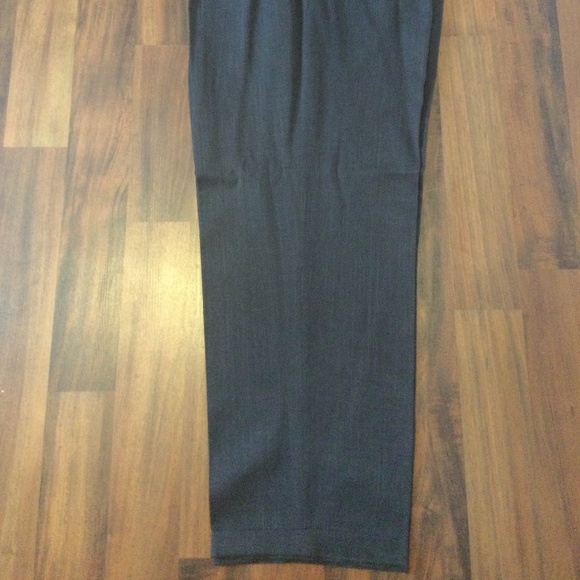 Mens 2 pc Navy Blue suit - Picture 6 of 10